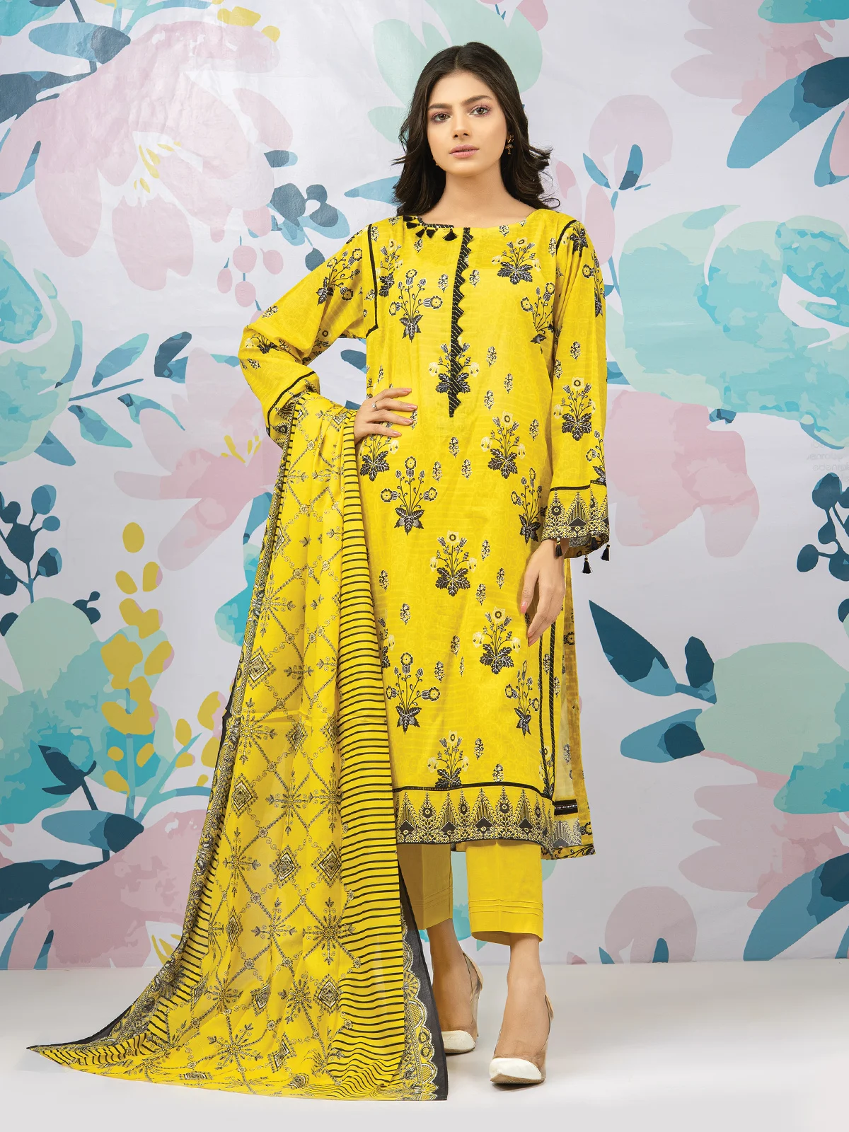 Printed lawn with dyed trouser 3Pc Suit